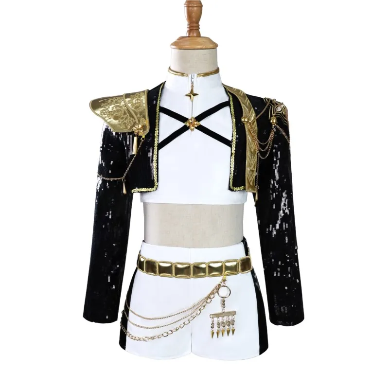 and gold cosplay costume of Witch Hunter Team