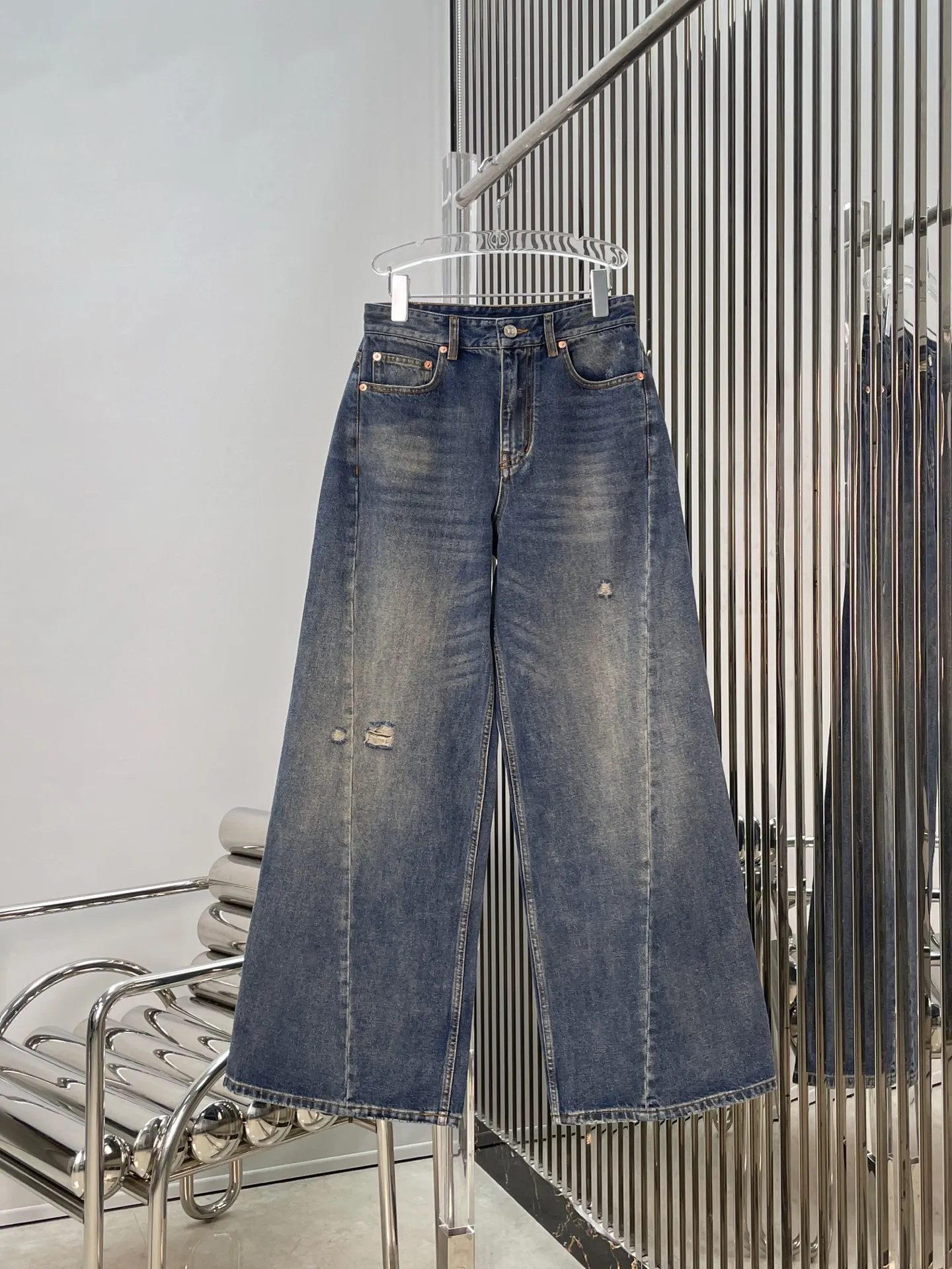 

Waed Vintage Hole Long Jeans Loose Wide Leg Casual Faionable Simple High Waist Denim Pants for Women Spring Season