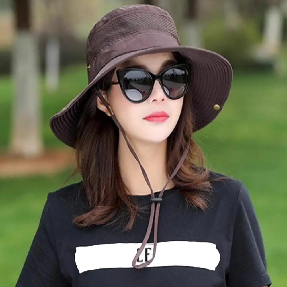 Material: Made of polyester fiber, the visor is soft and breathable, making it comfortable to wear throughout the day.