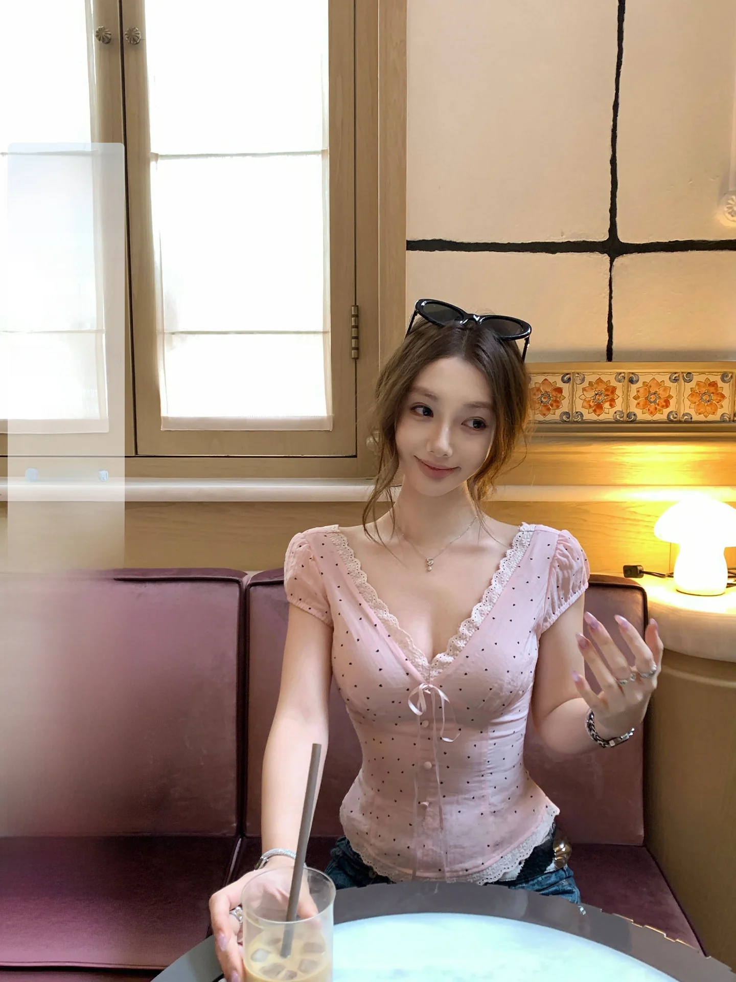 

Bankelili Sweet Lace Trim V-neck Short Sleeve Shirt Women's Summer Casual Style Breathable Cotton Slim Fit Shirt with Tie