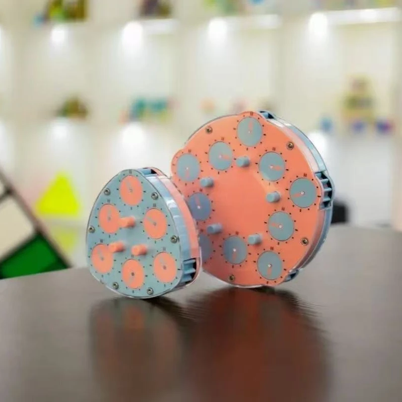 2025 QiYi MAGIC CLOCK Azul Rosa Juego de 2 piezas 3x3 5x5 Límite global 88 Carreras Competición profesional magnética completa Rompecabezas Juguete