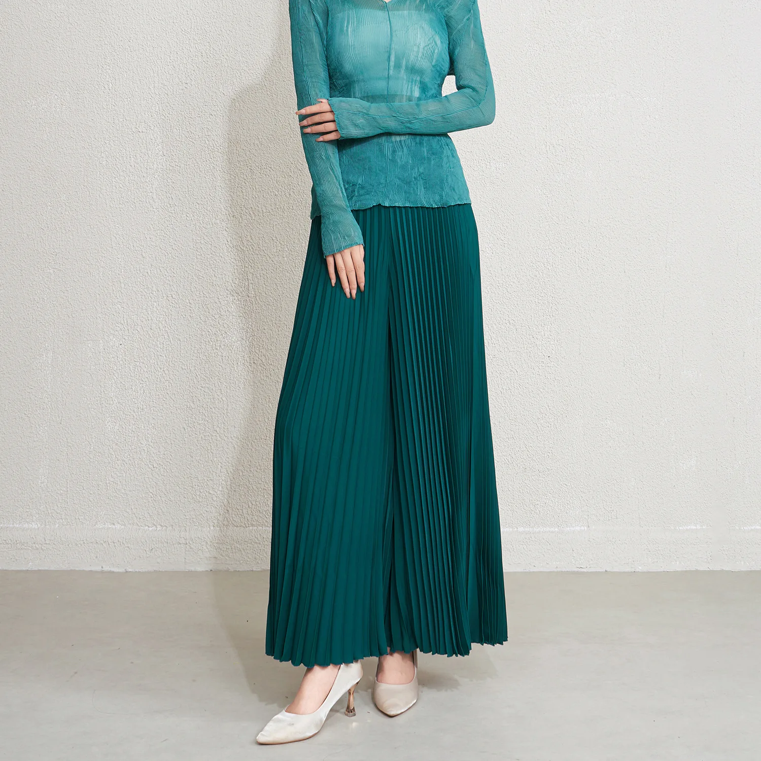 Miyake Pleated 2025 New Spring Fashionable Pleated Wide-legged Trousers Women Elastic High Waist Draping Long Casual Culottes