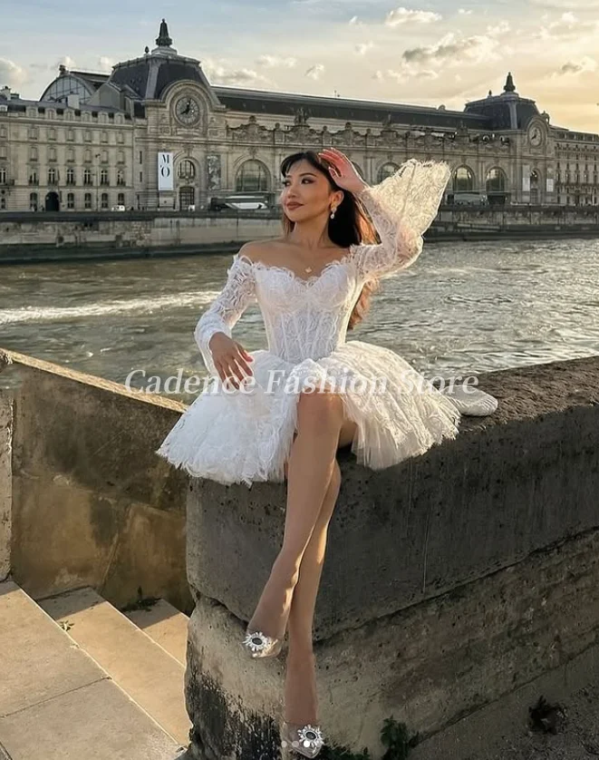 تخصيص 2025 فساتين زفاف عربية قصيرة أنيقة بيضاء بدون حمالات مشد دانتيل مزين بفساتين الزفاف في الشرق الأوسط