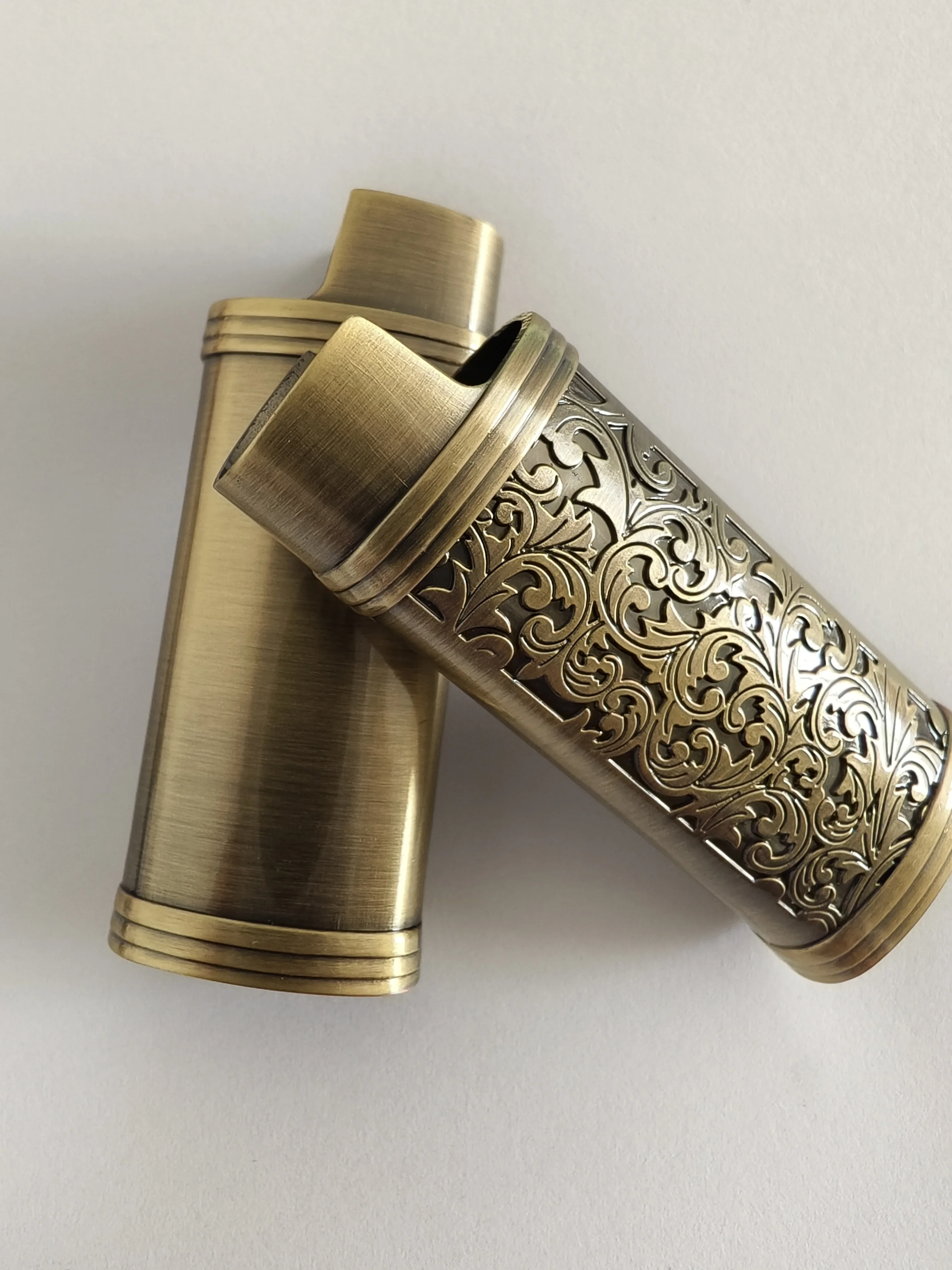 Suitable for BICJ5 Lighter Cover With Tang Grass Pattern Metal Lighter Shell -Portable And Stylish
