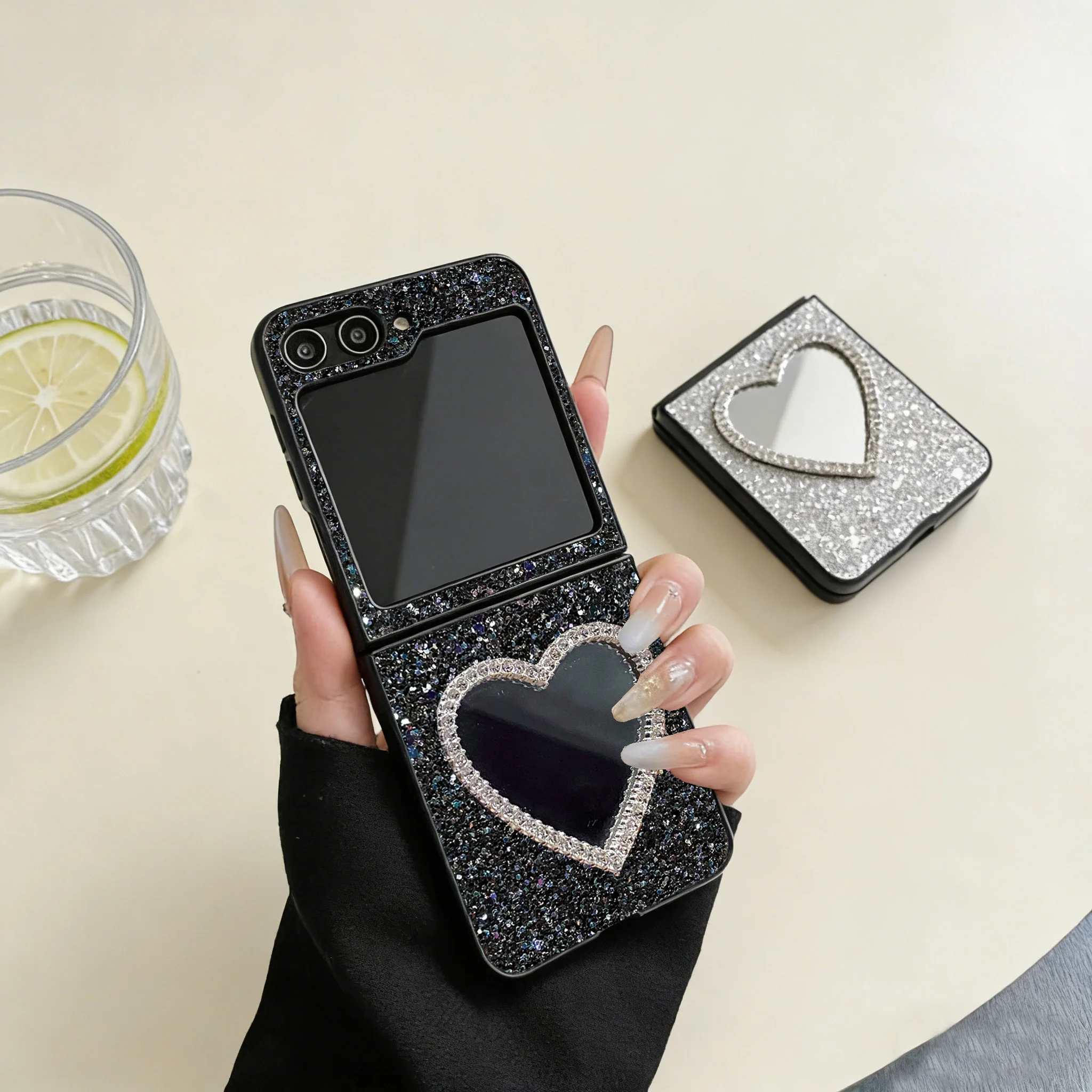 Luxuriöse Glitzer-Mode-Leder-Handyhülle für Samsung Galaxy Z Flip 8 7 6 5 4 3 Flash Mirror Glänzende Diamant-Strass-Hartschale – Detail 2