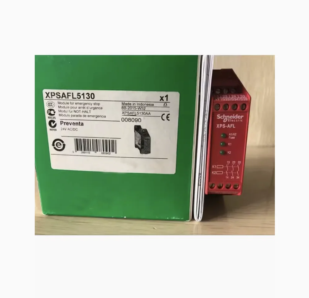 

XPSAFL5130 Safety Relay Module