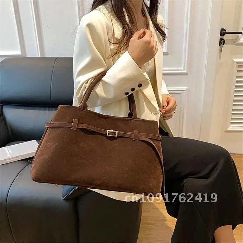 Trendy Autumn Brown Tote Bag Women's Retro Suede Large Capacity Shoulder Bag Belt Buckle Design Ladies Underarm Bag Commuter Bag