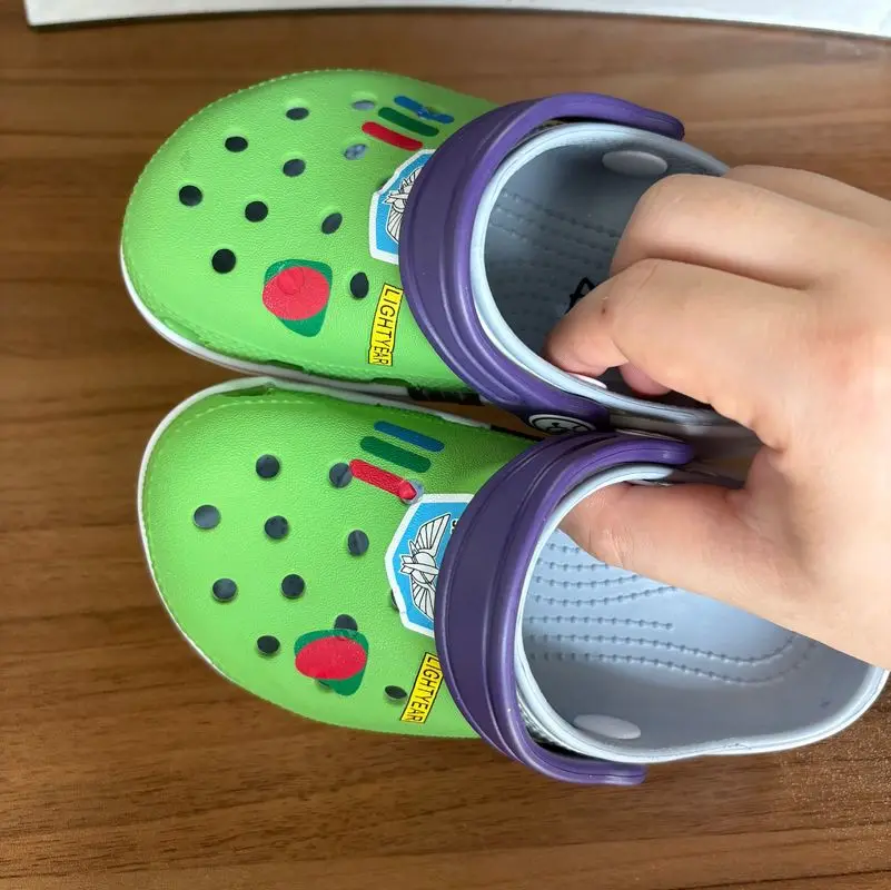 

Disney Hole Sandals Slippers Buzz Lightyear Woody Sandals Kawaii Eva Anime Home Beach Shoes Breathable Slippers For Kids Gifts