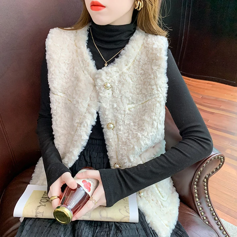 2024 Autumn Winter young Small Wind Lamb Fur Vest Women  New Fur one Imitation Rabbit Fur Vest Female Loose Vest  Coat Cardigan