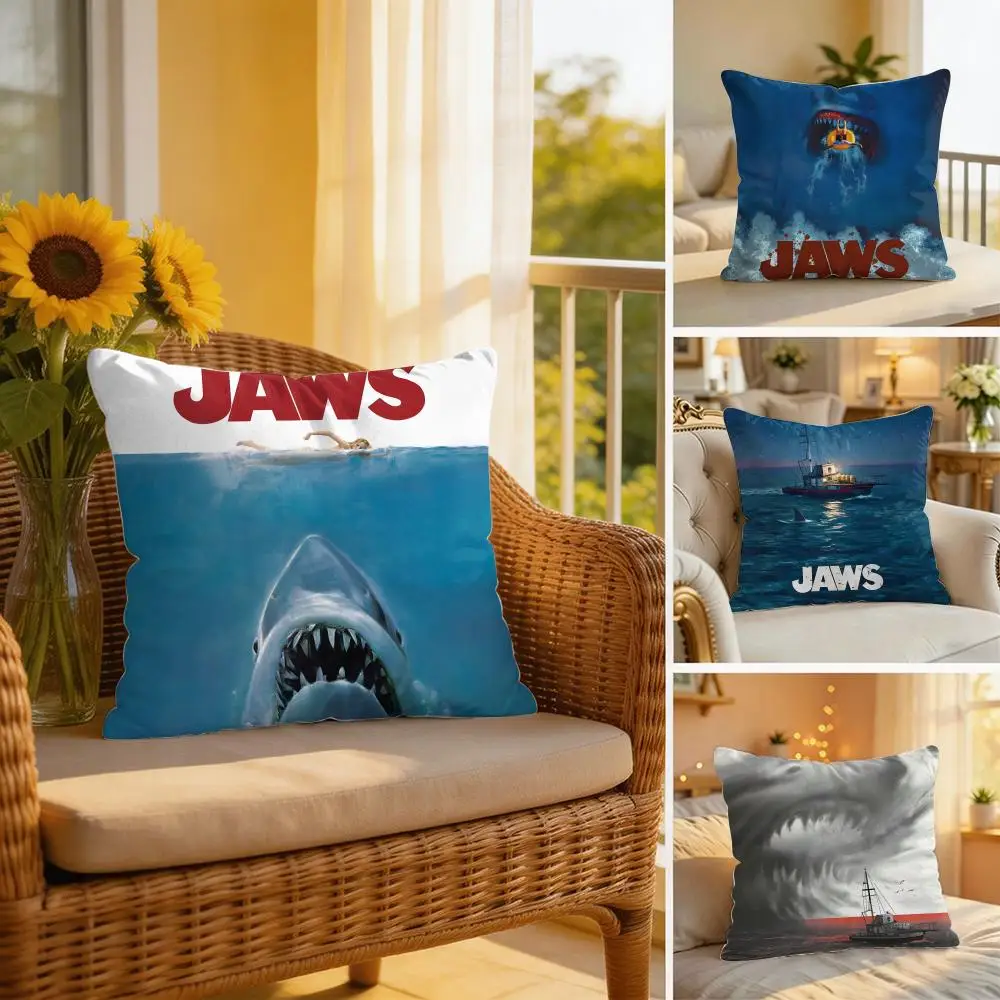 J-JAWS Movie Shark Cushion Cover Wrinkle-Resistant Short Plush Cushion Covers Breathable Machine-Washable