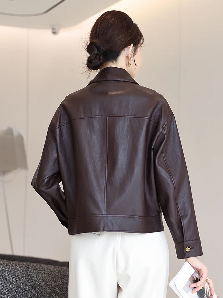   เสื้อแจ็คเก็ตหนังแกะสำหรับผู้หญิงรุ่นใหม่ ดีไซน์ทันสมัย ทรงหลวม แฟชั่นฤดูใบไม้ร่วง 2025 ปิดซิป แขนยาว