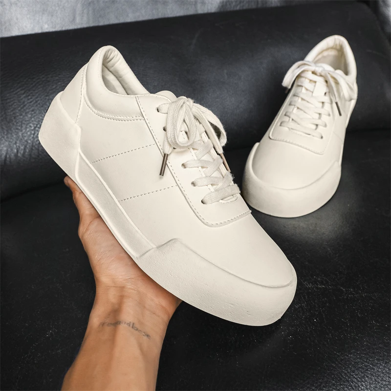 

High Quality Men Sneakers Genuine Leather White Shoes Fashion Breathable Retro Training Shoes Athletics Sport Casual Shoes Stude