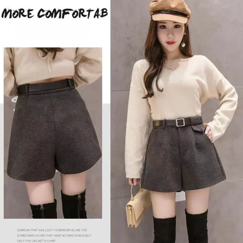 Women\'s Woolen Shorts for Fall and Winter High-Waisted Thick Shorts Black Korean Style Slimming A-Line Tapered Pants with Boots