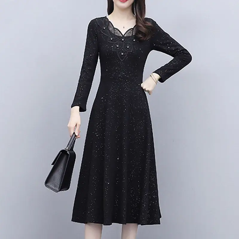 

2023 New Women's Spring Autumn V-Neck Patchwork Lace Diamonds Fashion Elegant Solid Color Slim Long Sleeve Commuter Dresses