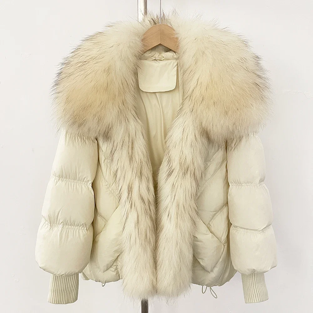 2025 موضة سترة منفوخة المرأة الأبيض بطة أسفل معطف كبير الحجم ريشة كبيرة ريال الراكون الفراء طوق الخريف الشتاء متماسكة الأكمام #4