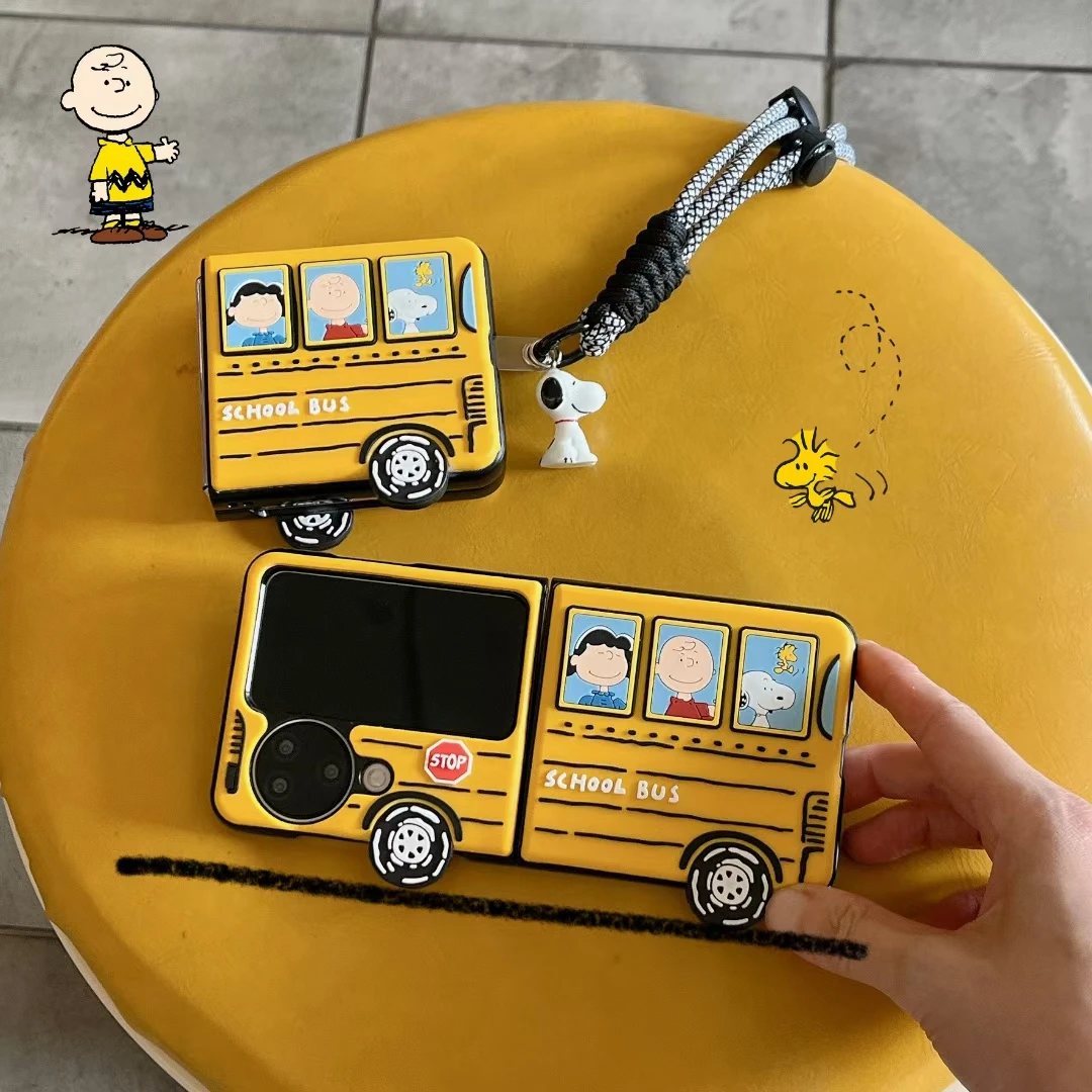 Funny Snoopy Charlie Brown School Bus Charlie Brown Lanyard Phone Case For Samsung Z Flip 3 4 5 zflip5 zflip3 Cute Snoopy Cover