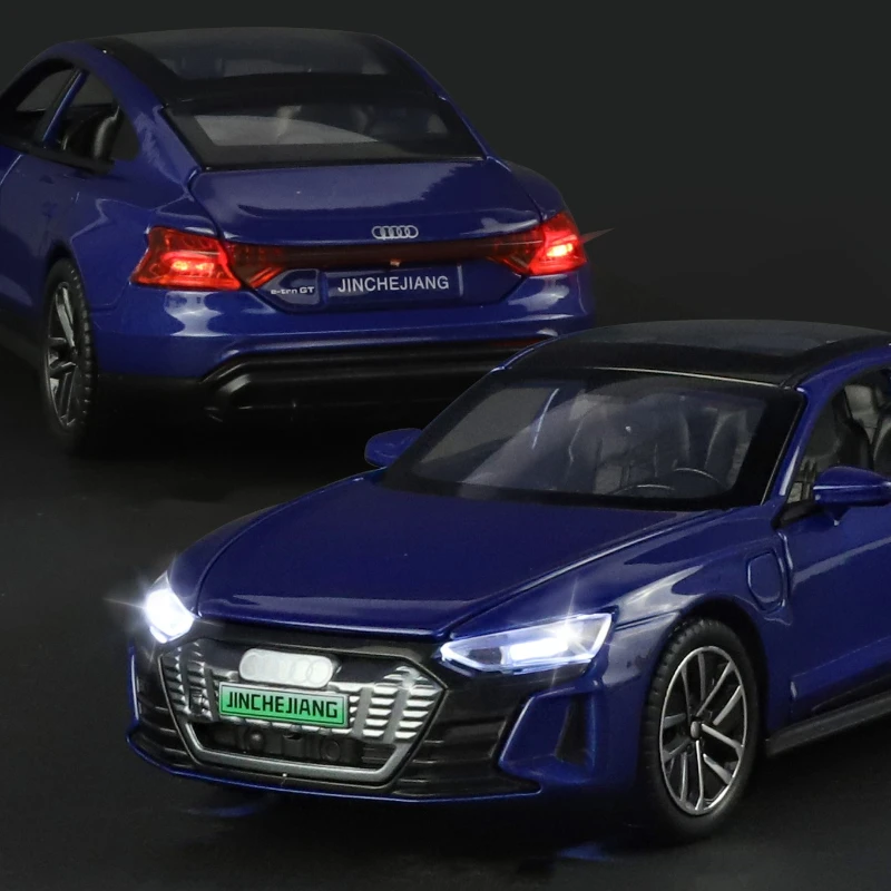 1:32 E-TRON GTกีฬารถของเล่นDie Castดึงกลับเสียงแสงรถของเล่นสําหรับของขวัญ