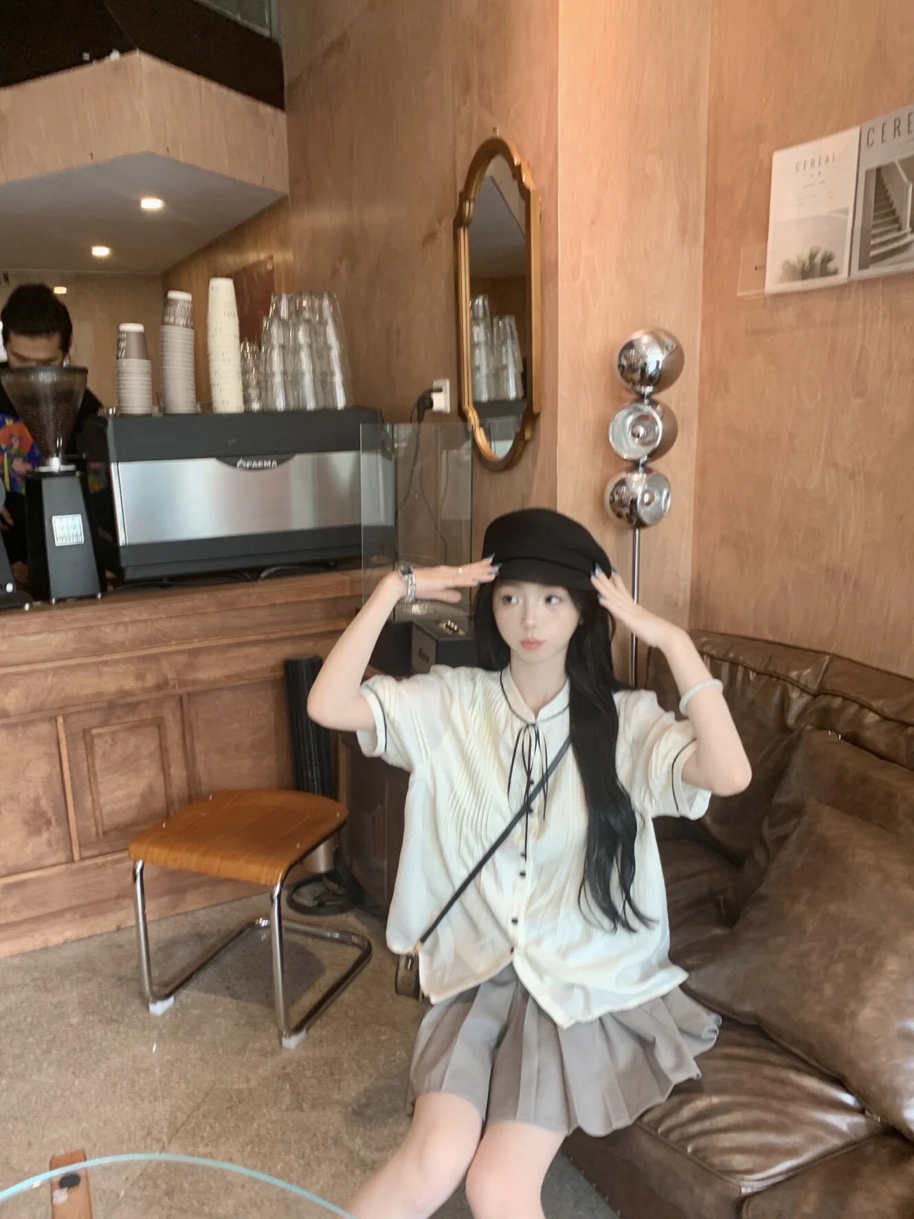 

Летняя свободная женская блузка Zhang Bao Bao с пышными рукавами, плиссированная, из смесового хлопка и полиэстера, с круглым вырезом, короткий рукав