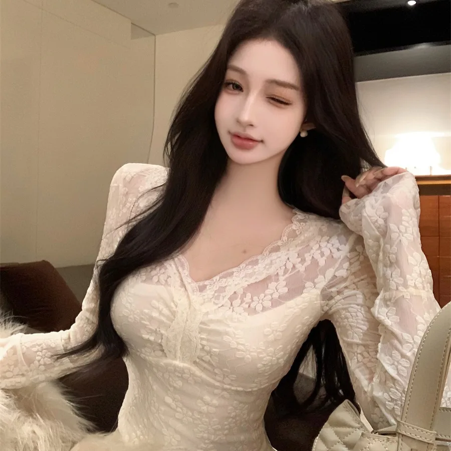 Koronkowa bluzka z dekoltem w serek, wyszczuplająca, osobowość, bielizna, czysta pożądanie, jesień-zima, nowość, ort Sve, damska F...