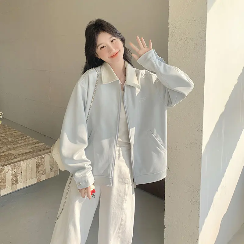 

Женские куртки большого размера, женская осенняя одежда, 2025 г., розовые женские куртки с короткими рукавами и пуговицами, передний карман, чистый стиль, простой базовый стиль