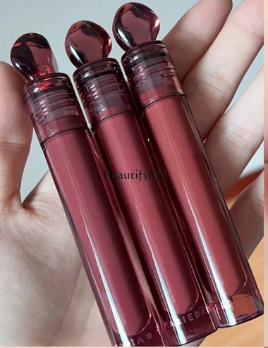 

Lip Lacquer P033 Red Lip Mud