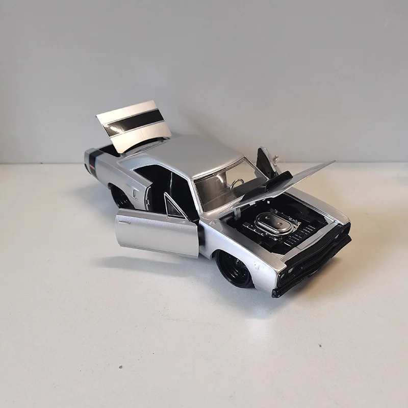 ジャーダ-1-24スケール-1970年式-プリムス-ロード-合金製カーモデル-コレクション装飾品