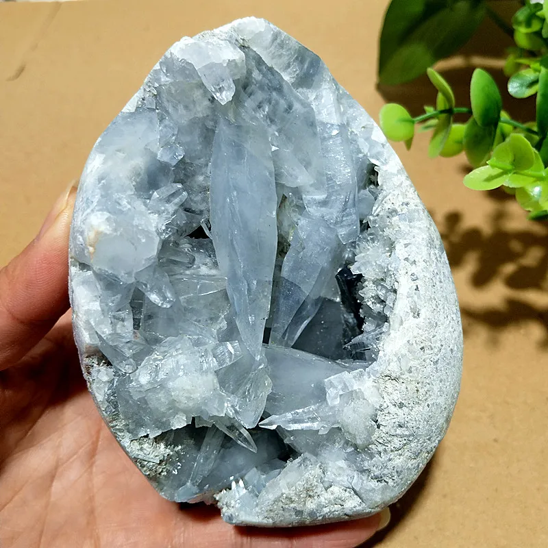 Natural Stone Celestine Crystal Cluster Cave Mineral Specimen Meditating On Witchcraft Magic Feng Shui Energy Room Decoration