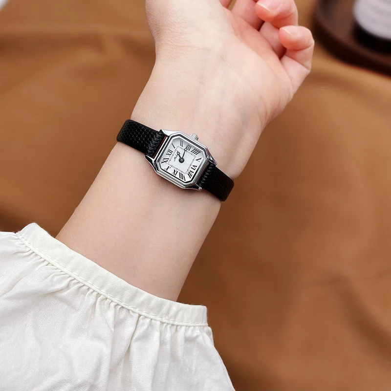 High Quality Leather Strap Wrist Watches For Women Fashion Strap Dial Analog Quartz Watch Vintage LadiesWatch Relogio Feminino