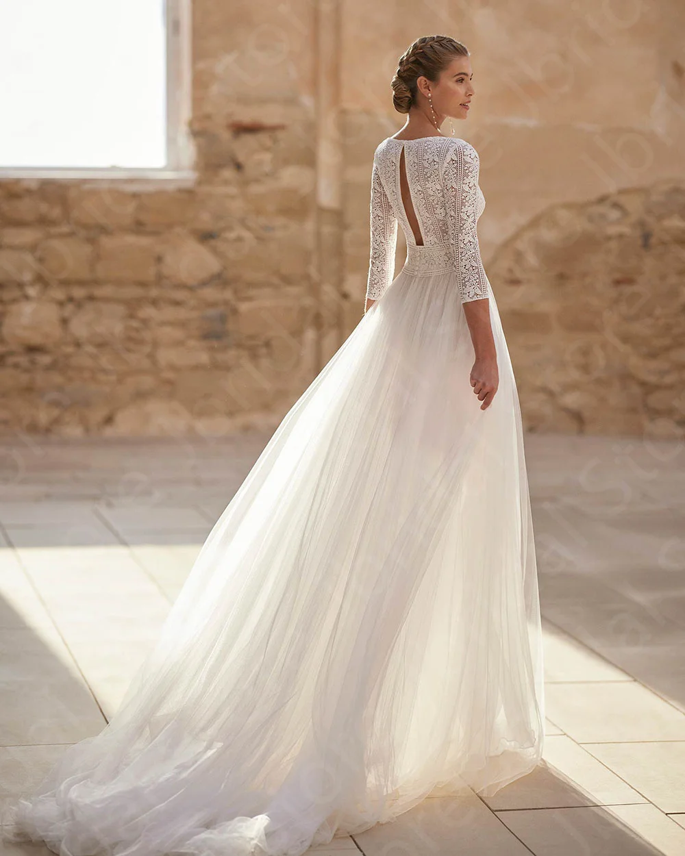 مخصص للبيع فساتين الزفاف الكلاسيكية الدانتيل 2025 زي العرائس الخامس الرقبة فساتين العروس 3/4 الأكمام فساتين الزفاف الصيف
