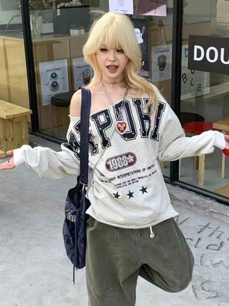 

American Retro Oblique Shoulder Sweatshirt Women Spring Letter Print Loose Oversized T Shirt Sexy Long Sleeves Off-Shoulder Tops