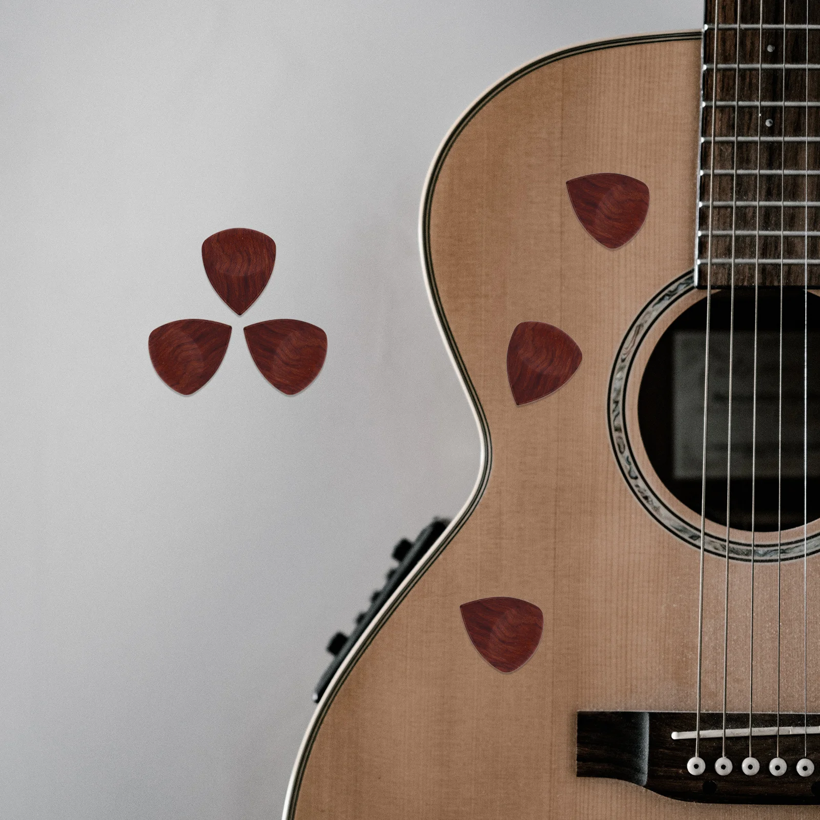 

1Set Wooden Guitar Plectrum Lightweight Durable Stringed Instrument Parts Realistic Sound Protection Guitar Picks