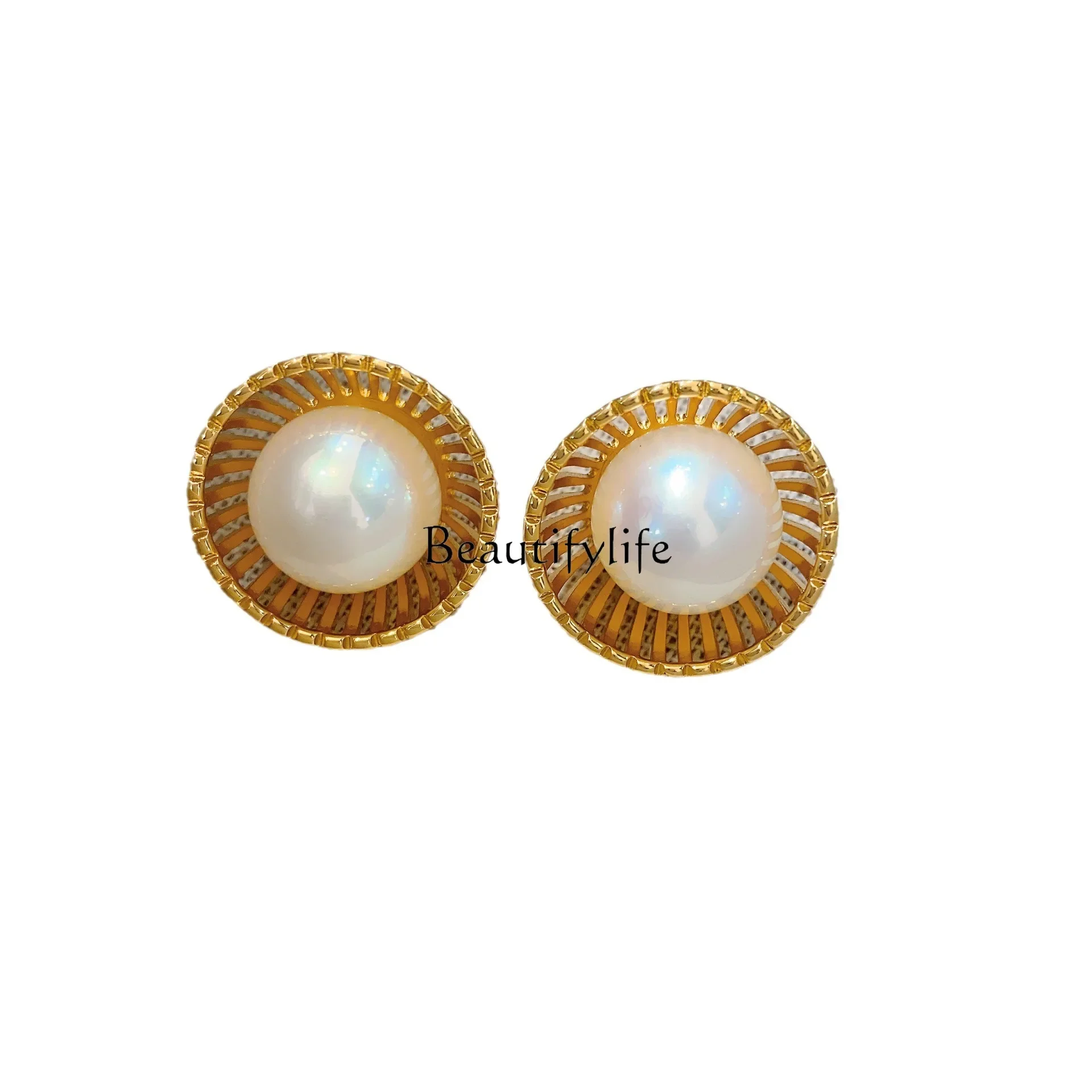 

Pearl flower earrings, ethnic style French retro hollow semi-round pearl stud earrings