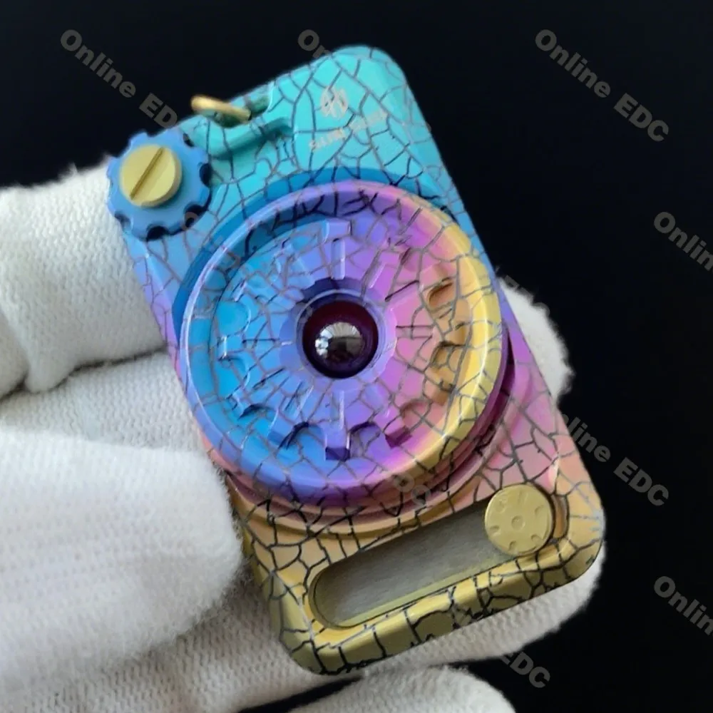 使用 EDC おもちゃライトギアフィジェットスピナーチタンペンダントストレスリリーフおもちゃフィジェットおもちゃ大人のための