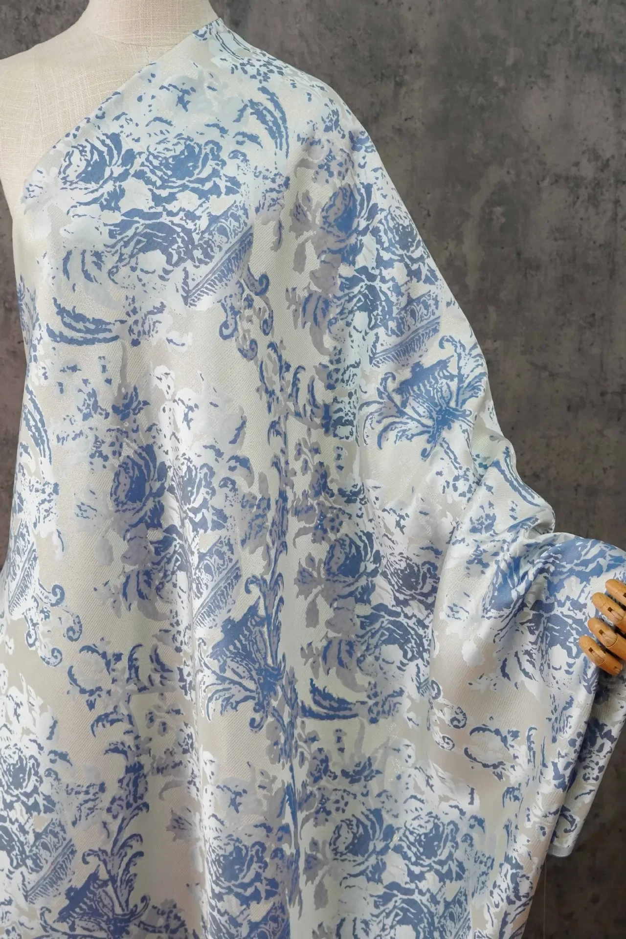 Elegant Retro Floral Pattern Jacquard Fabric European Style Cheongsam Dress Gown Coat Curtain Decorative Sewing Fabric