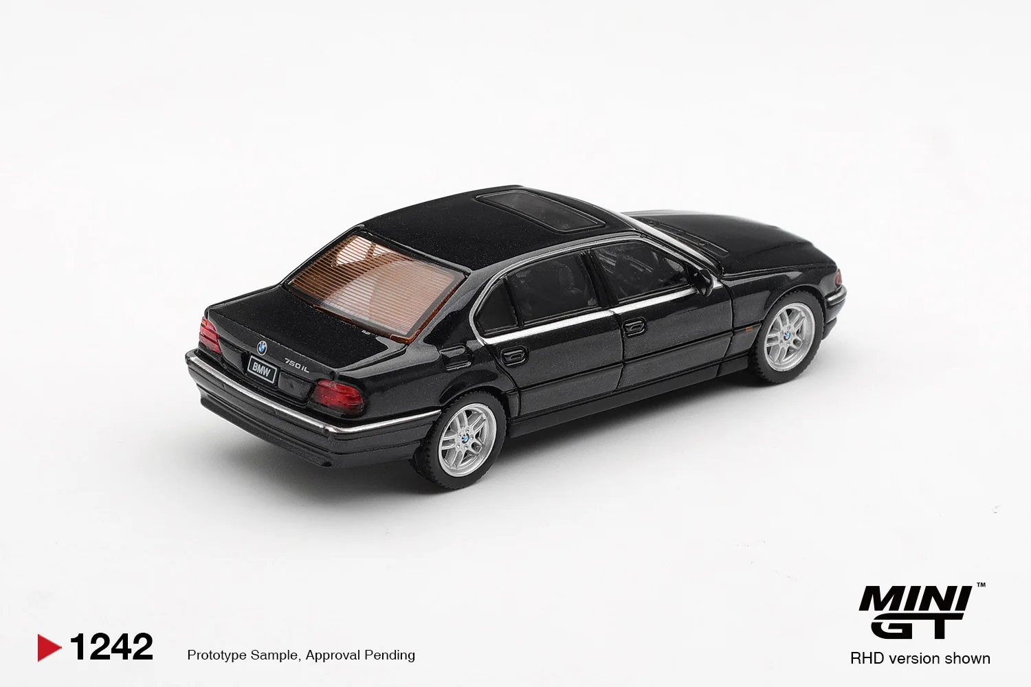 MINIGT 1/64 BMW 750IL Black Sapphire MGT01242-CH Car Alloy Toys Diecast Metal Model Kids Toys Boys image 3