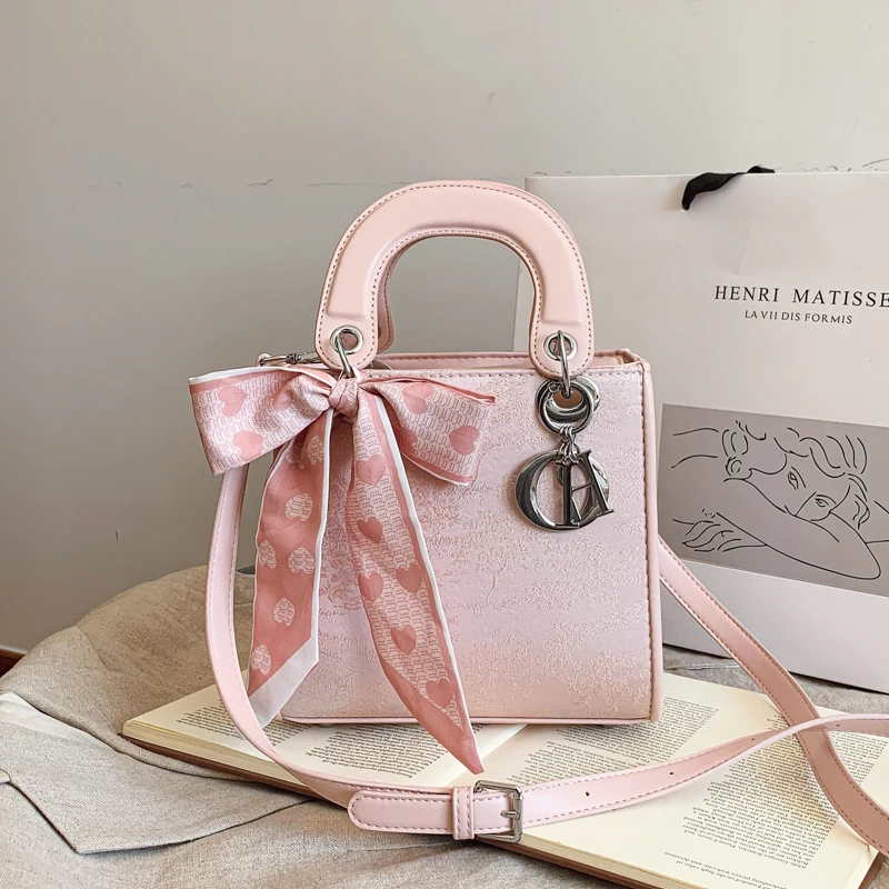 

Элегантная классическая кожаная сумка-шоппер для модных женщин в деловом стиле с модным дизайном