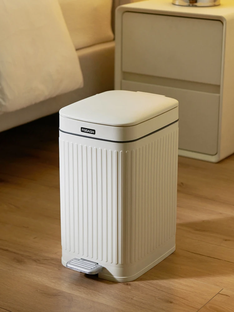 

Large Capaci Pedal Operated Household Tra Can with Lid for Living Room Bedroom Kitchen Batoom Plastic Garbage Can