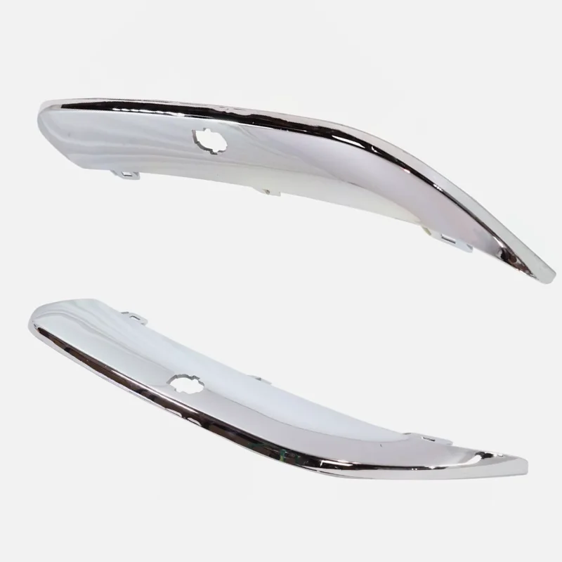 For Chrysler 300C headlights on the front bumper trim panel large lighting board bright stripe bumper 300C accessories