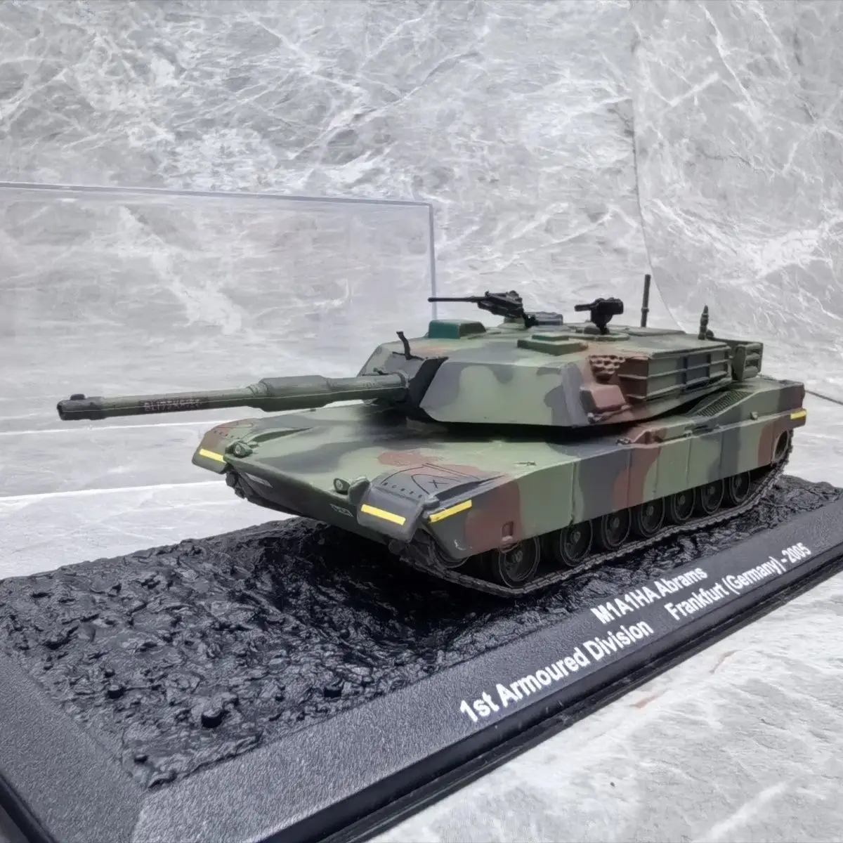 

Модель-украшение 1/72 US M1A1HA Abrams 2005 (основной корпус из сплава + пластик)