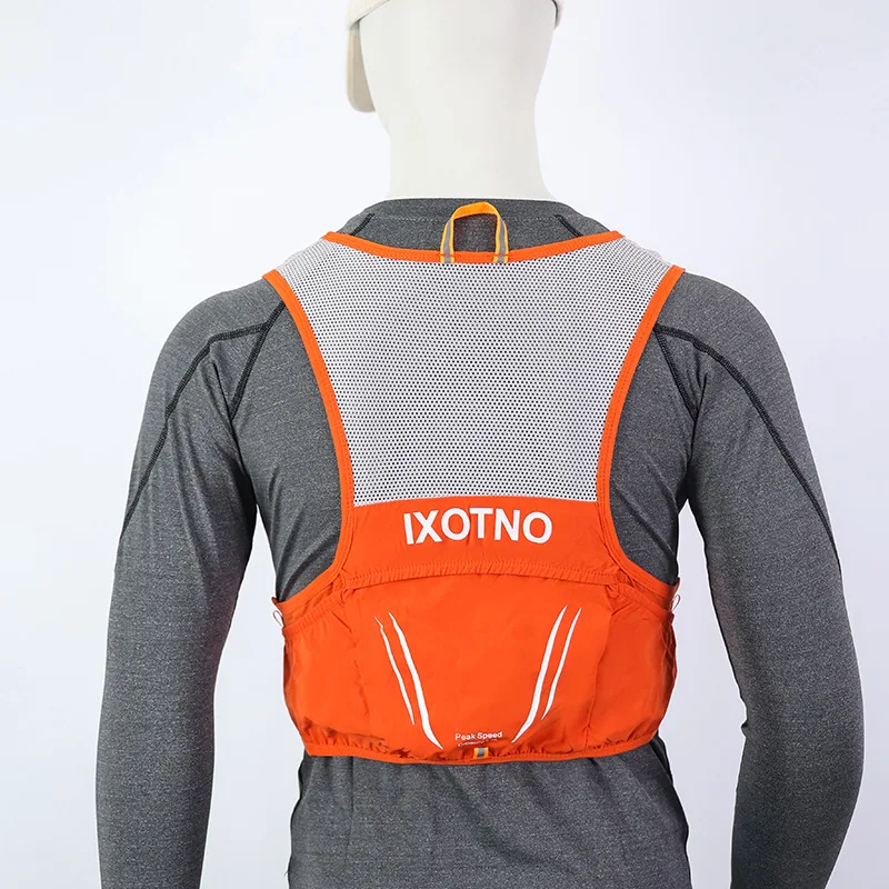 New Lightweight Running Vest Backpack Breathable Mesh Quick Dry Marathon Trail Running Hydration Pack with Water Bottle Holder