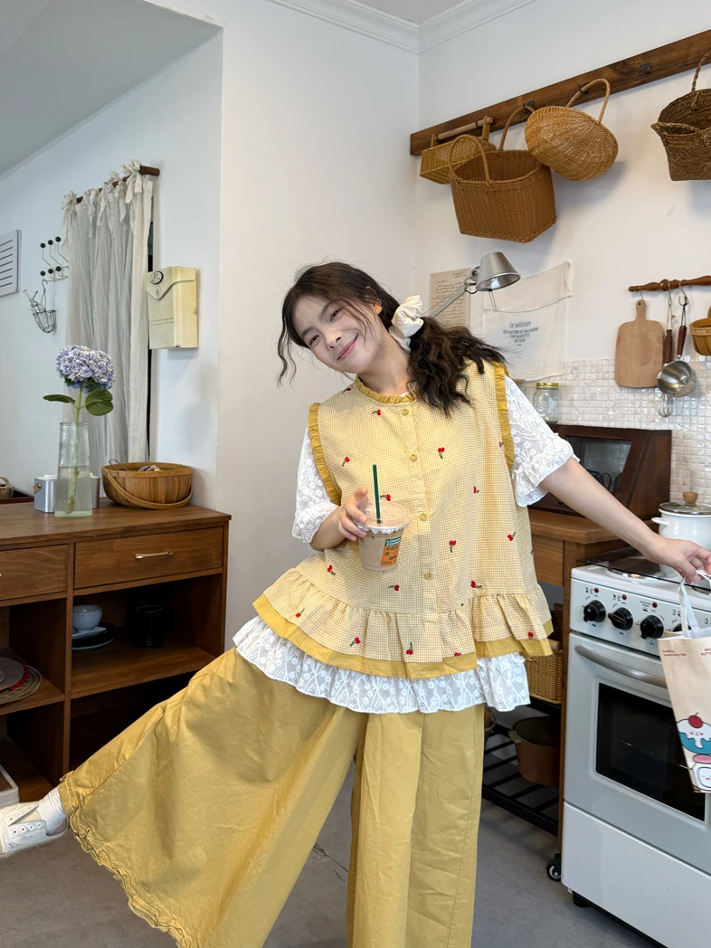

Kumikumi Sweet Style Lace Short Sleeve T-Shirt Yellow Vest Women Summer Ruffle Wide Leg Pants Three Piece Set Fashionable Cas...