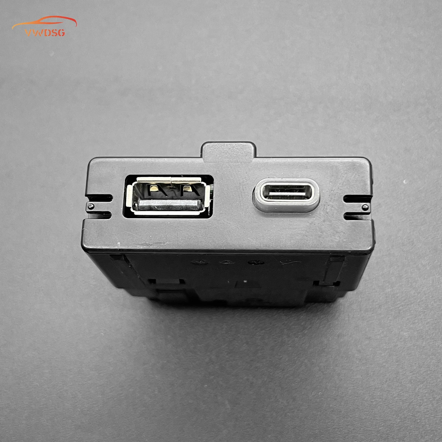 Automotive Parts And Interior Components USB Typec Charging Port FOR AUDI Q5 FY Rear Cigarette lighter