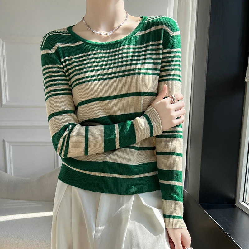 Round necked contrasting stripes Japanese Blouse spring/summer new pullover with a slimming fit style top that covers the flesh