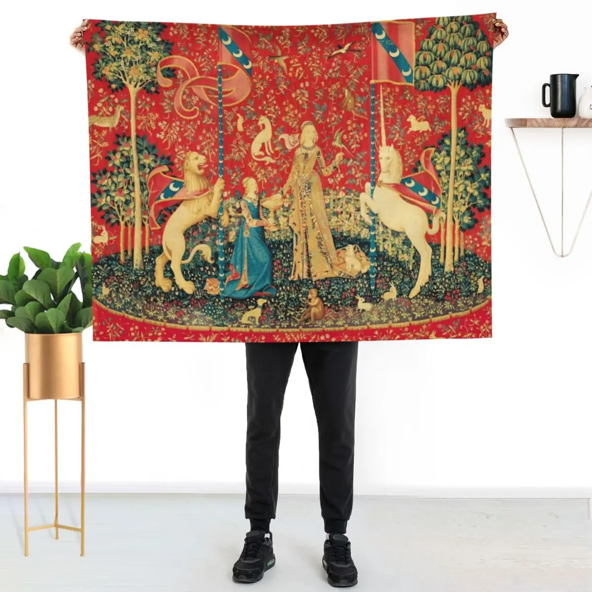 LADY AND UNICORN Taste, Red Green Fantasy Flowers,Animals Throw Blanket Shaggy Soft warm winter Blankets
