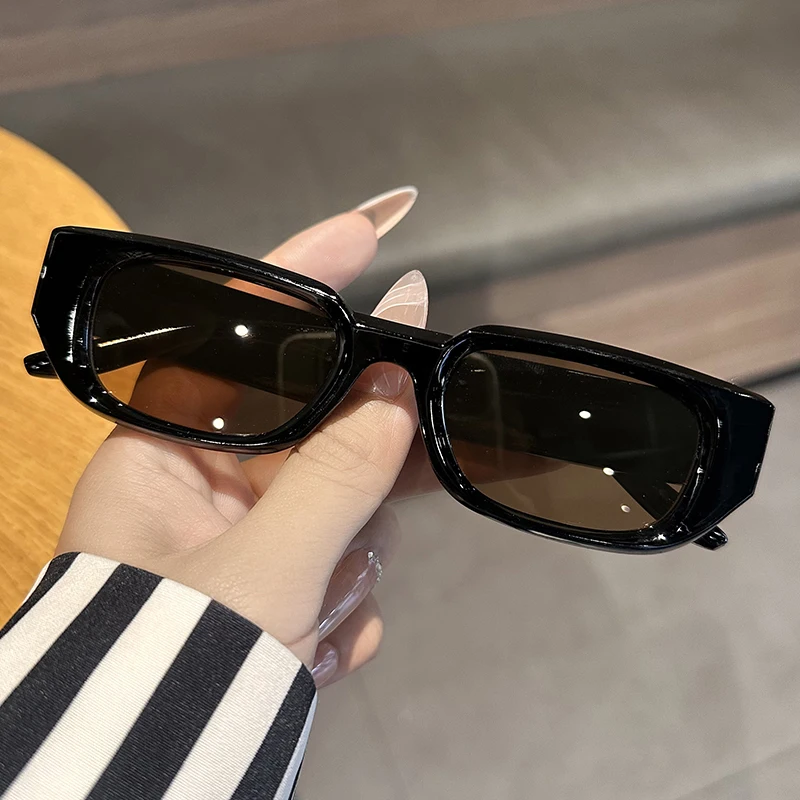Luxury Brand Designer Square Sunglasses Men Women Retro Rivet Suneyeglass Casual UV Protection Sunscreen Travel Fishing Glasses