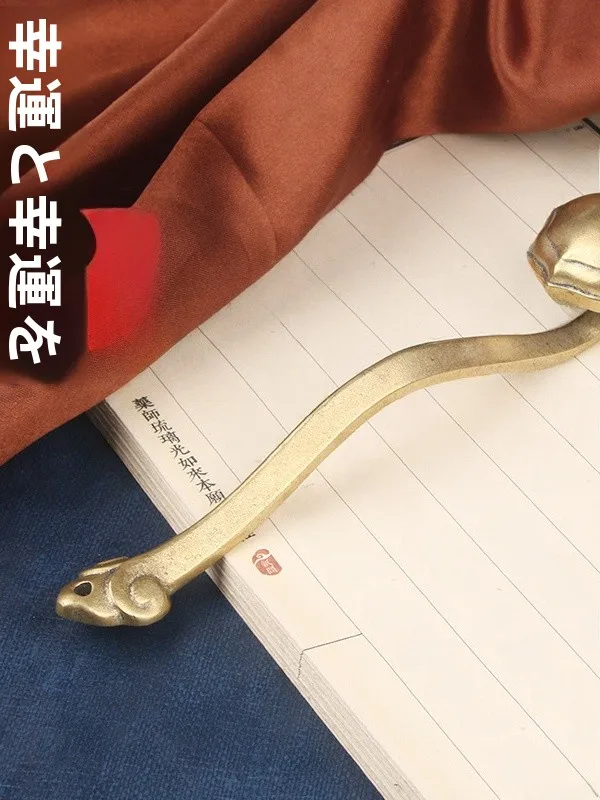 レトロなブロンズ製の幸運を呼ぶ創造的な手持ちデスクトップ装飾品、中国の流行の工芸品、文化的な贈り物、卓上装飾
