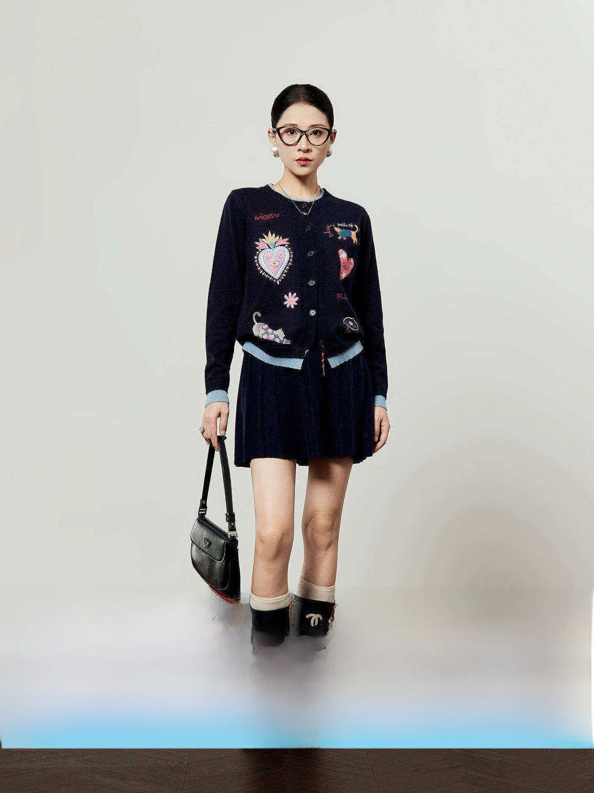 

Symmetrical Print Woolen Sweater in Royal Blue for Women Spring 2026 New Arrival Open Cardigan Sle Warmth Providing Lon...