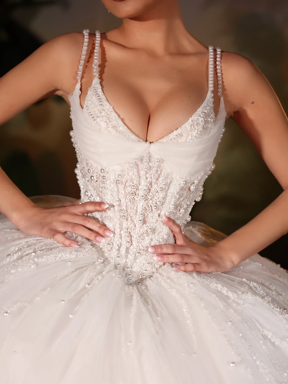 Princess Ethereal Tulle Ball Gown Delicate Pearls V Neck Customized Wedding Dress For Women Romantic Corset Shiny Bride Wear