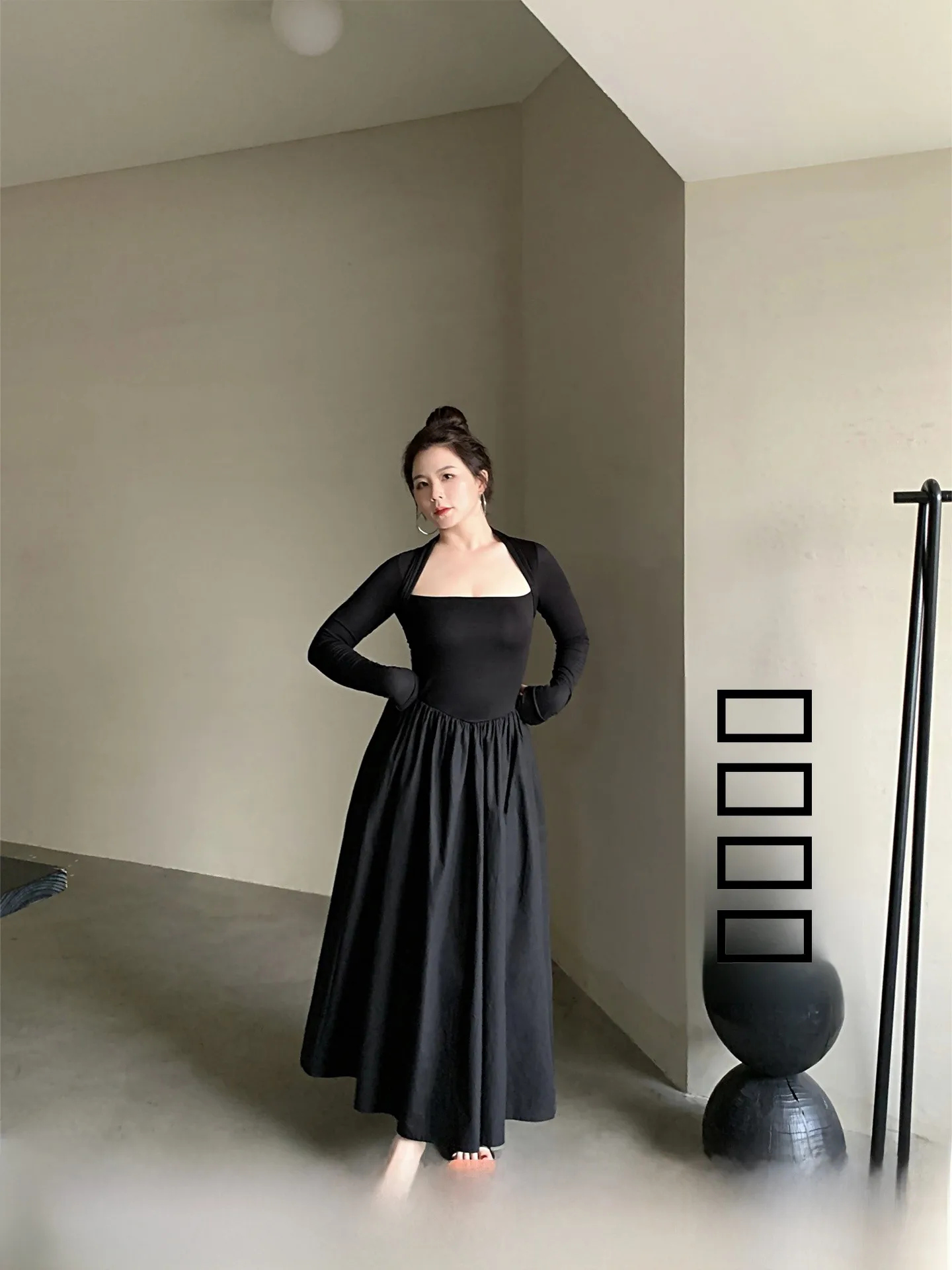 

Новая осенняя повседневная трикотажная миди-платье А-силуэта больших размеров с высокой талией и длинными рукавами во французском стиле