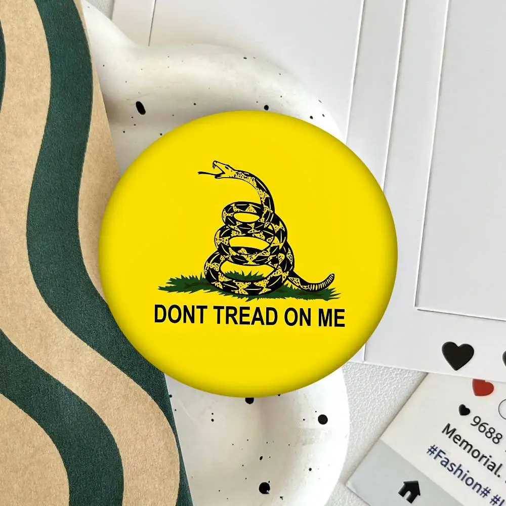 Don T Tread On Me Round Badges Can Be Used To Decorate Clothes And Backpack Pins